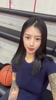 有&middot;东西！李添荣未婚妻晒自己单手抓球：19cm巨掌